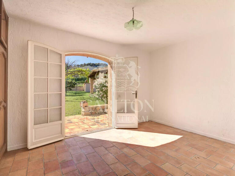 Villa Villeneuve-Loubet - 5 chambres - 209m²