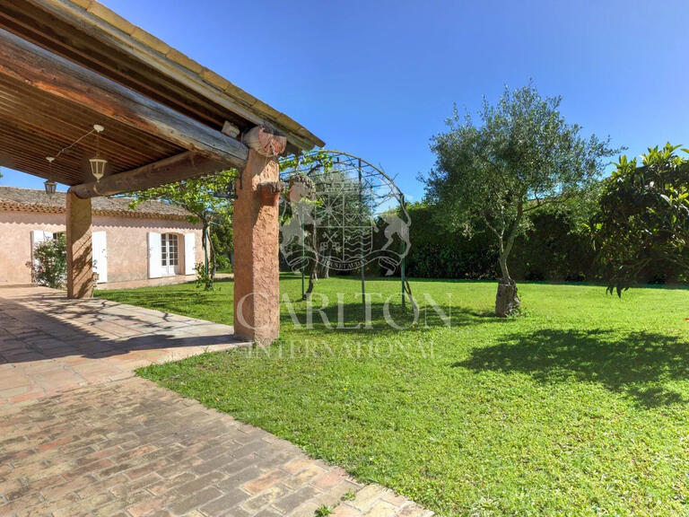 Villa Villeneuve-Loubet - 5 chambres - 209m²