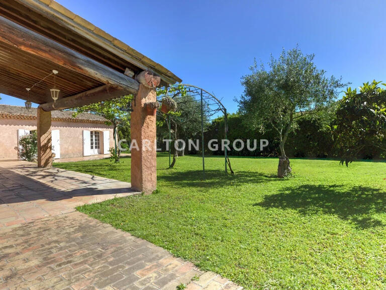 Villa Villeneuve-Loubet - 5 chambres - 209m²