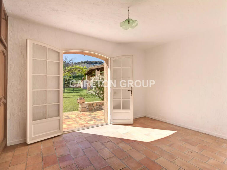 Vente Villa Villeneuve-Loubet - 5 chambres