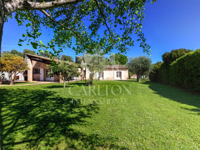 Villa Villeneuve-Loubet - 5 chambres - 209m²