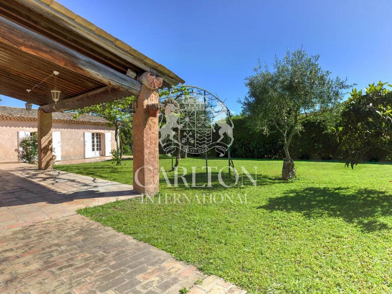 Villa Villeneuve-Loubet - 5 chambres - 209m²