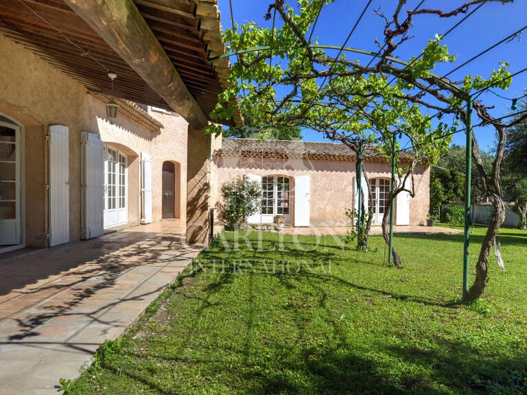 Villa Villeneuve-Loubet - 5 chambres - 209m²