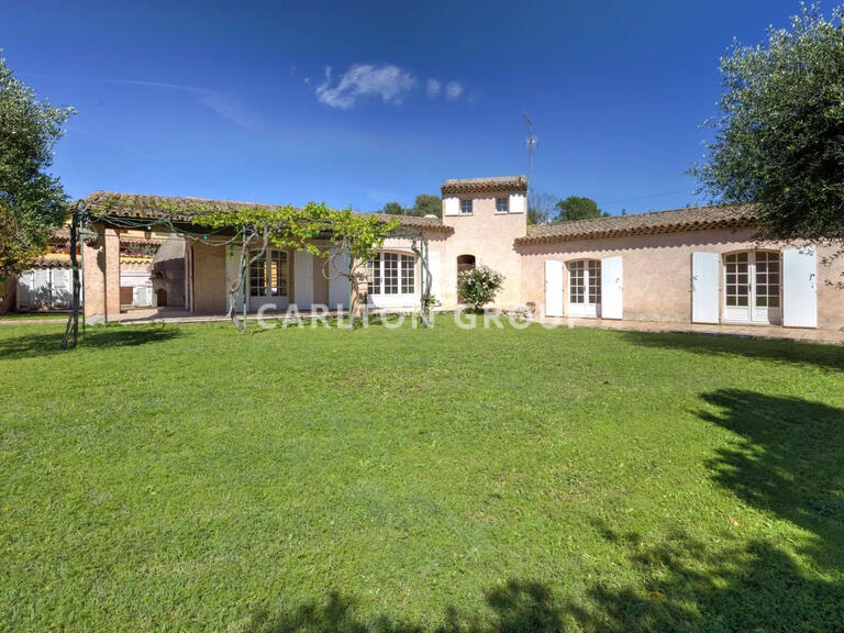 Villa Villeneuve-Loubet - 5 bedrooms - 209m²