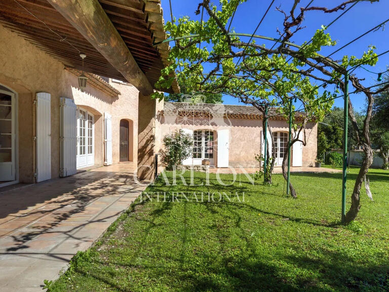 Villa Villeneuve-Loubet - 5 chambres - 209m²