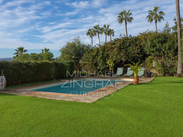 Villa Villeneuve-Loubet - 4 bedrooms - 202m²