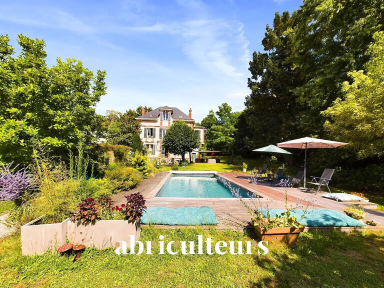 House Villeneuve-sur-Yonne - 5 bedrooms - 416m²