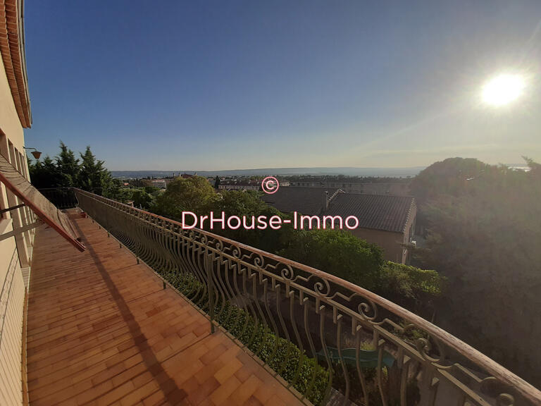 Villa Vitrolles - 8 bedrooms - 360m²